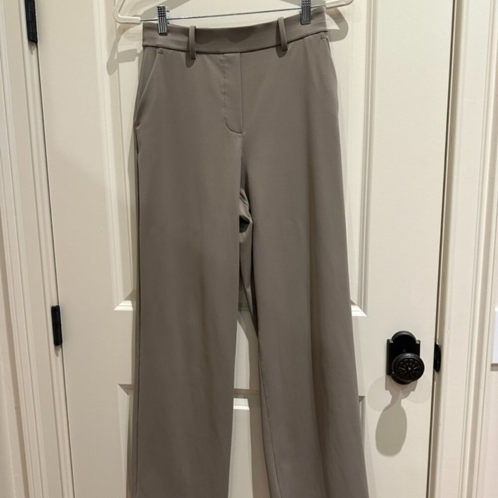Lululemon Daydrift High-Rise Straight-Leg Trouser; Small/Short Warm Ash Grey